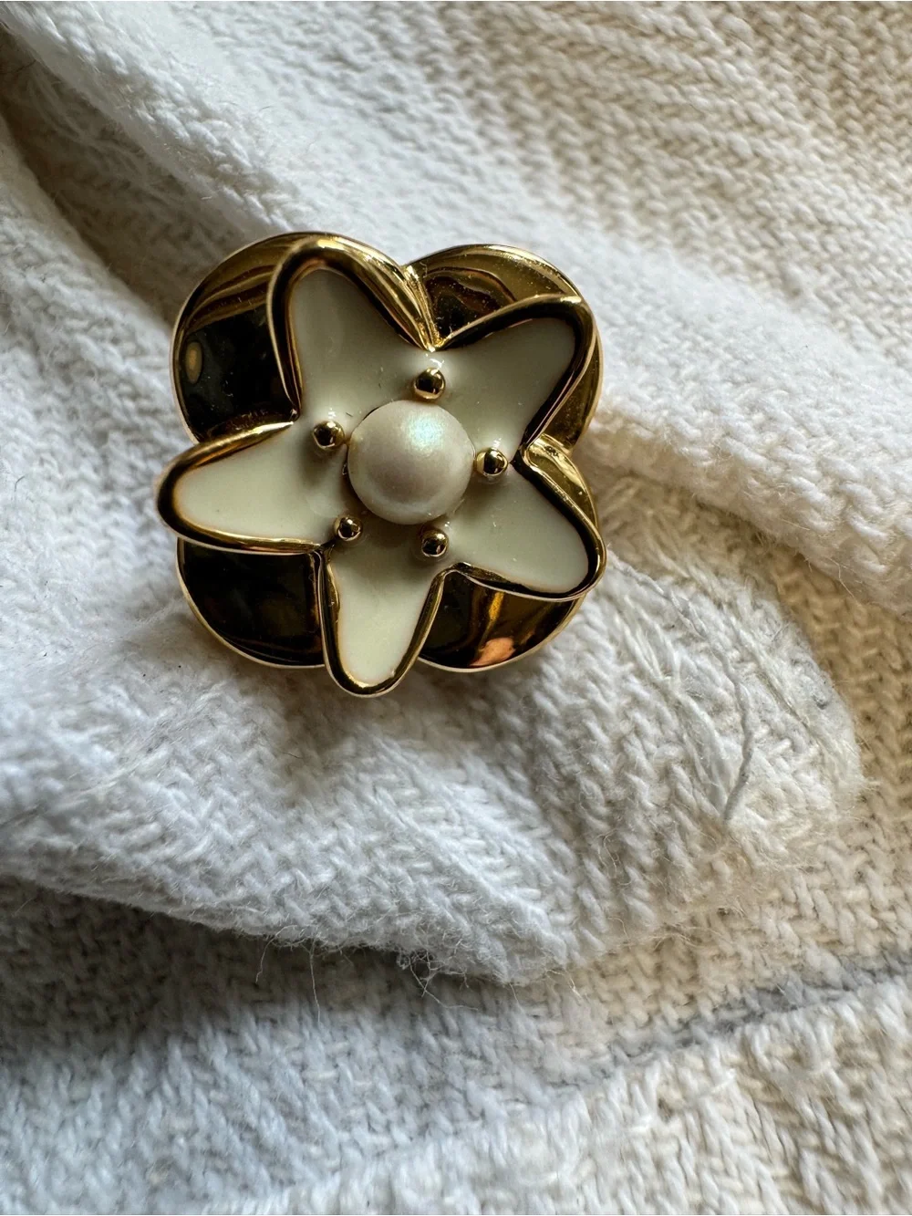 Kate Spade Gold and Cream Floral Earrings